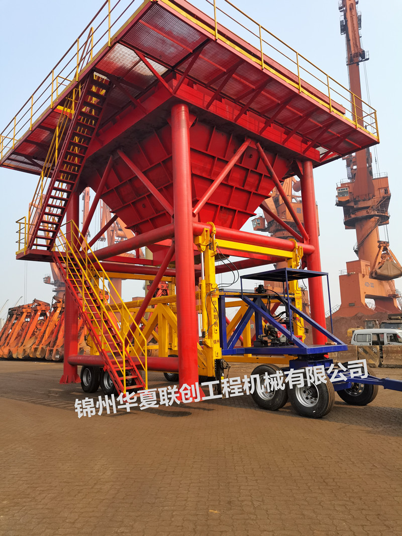 錦州華夏聯(lián)創(chuàng) 散貨漏斗專用拖車